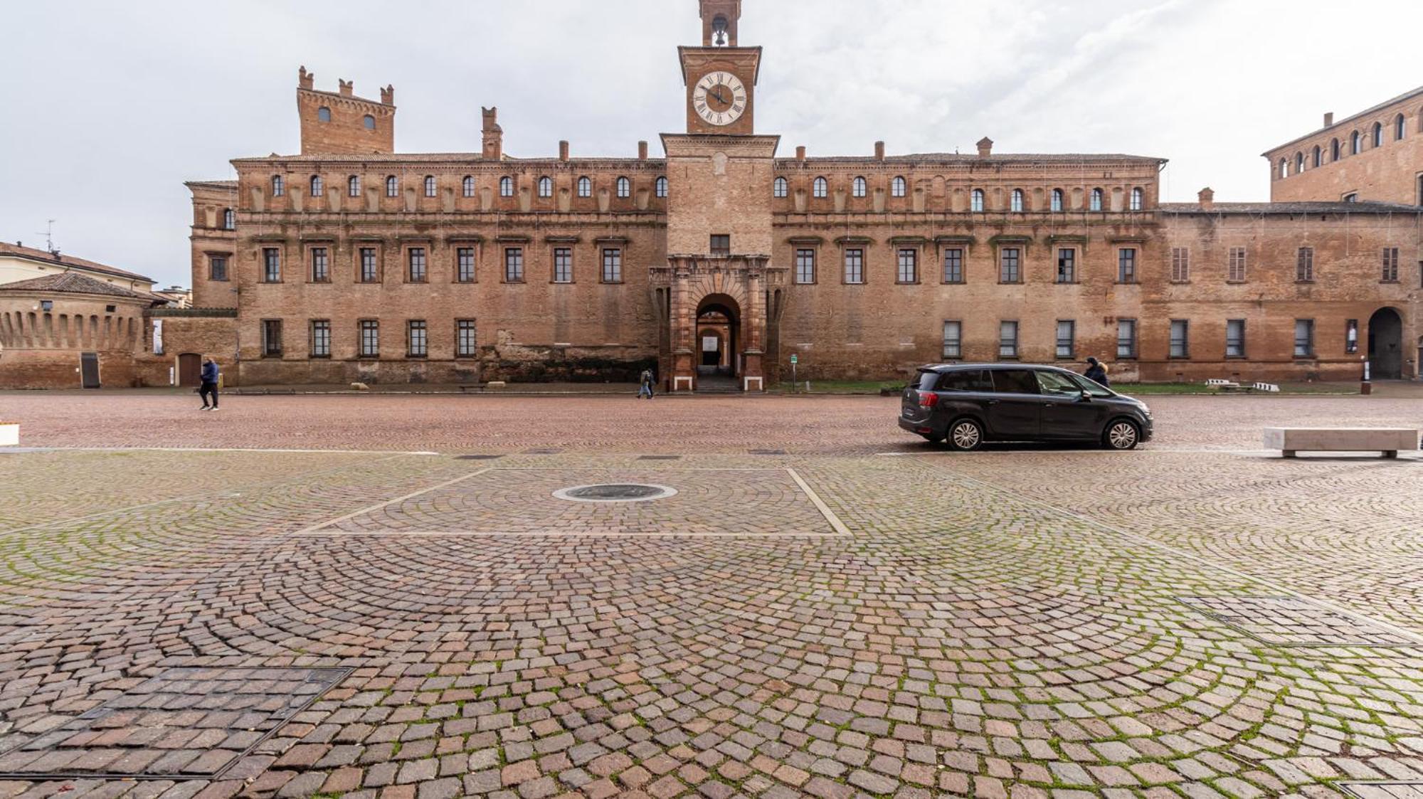 Apartmán Piazza Martiri-In Pieno Centro Sotto Al Castello Carpi Exteriér fotografie